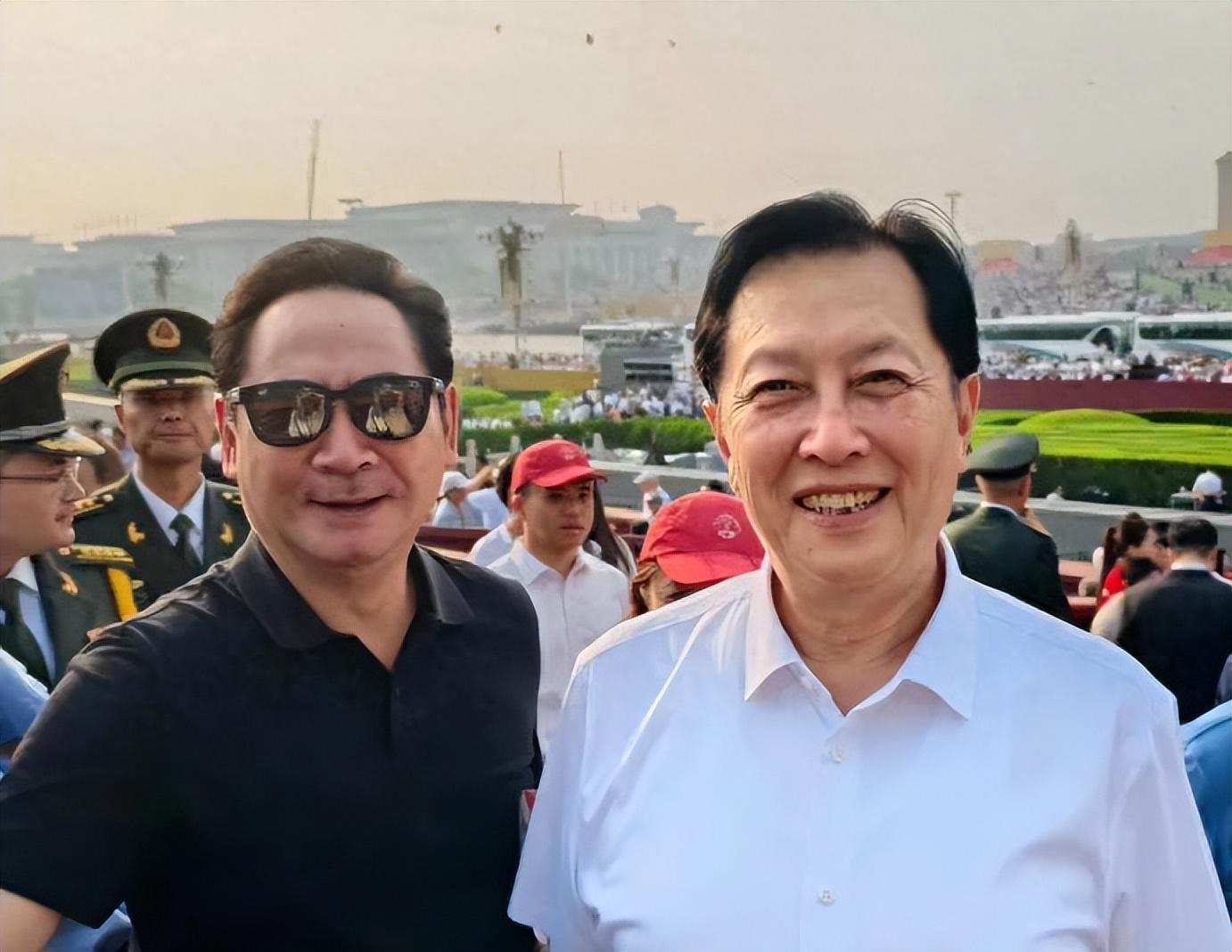 开云-唐国强担心的事发生了！同现身观礼阅兵，却遭评论批评不如刘劲？
