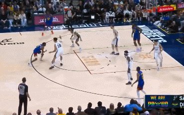 1667729505535042434.gif 2.gif